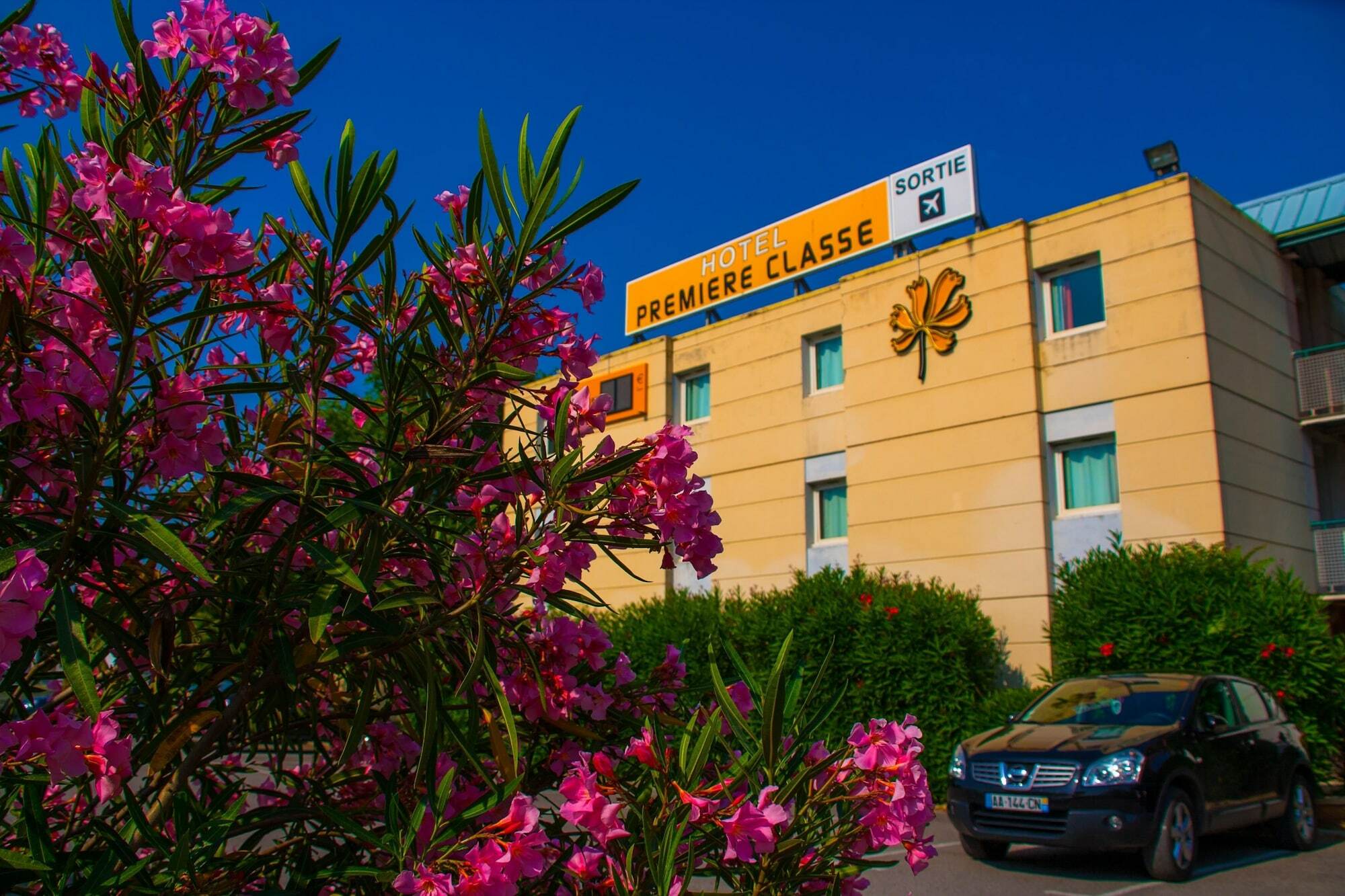 Greet Hotel Montpellier Aeroport Parc Des Expos Mauguio Exteriör bild